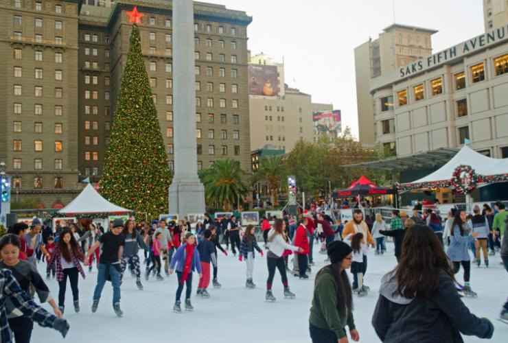 Learn to ice skate in Union Square San Francisco outdoor ice skating union square san francisco christmas tree